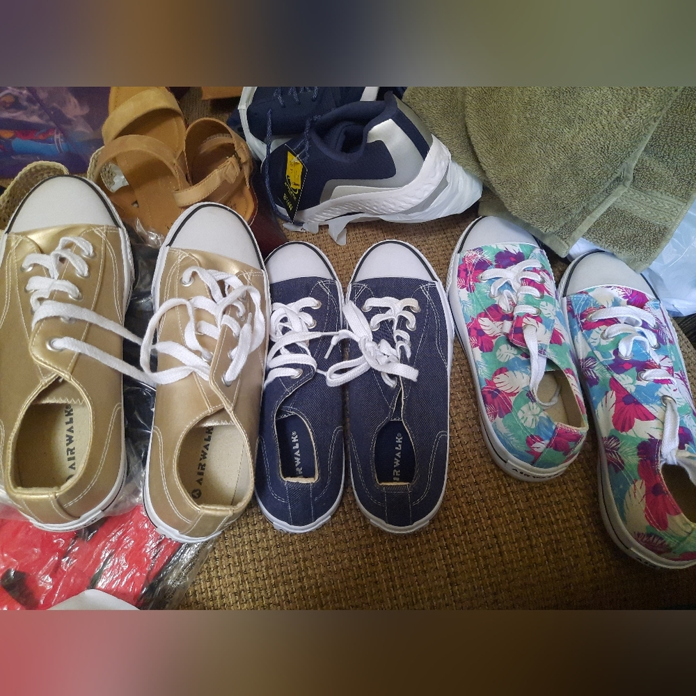 Women's LADIES Airwalk Sneakers Flat Shoes Bundle Lot of 3 pairs